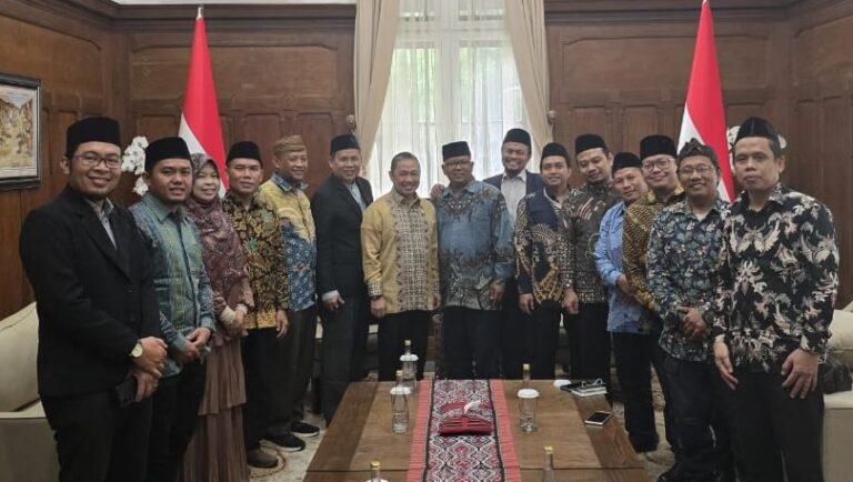 Al-Matien Kunjungi Wakil Menteri Luar Negeri; Anis Matta, Lc